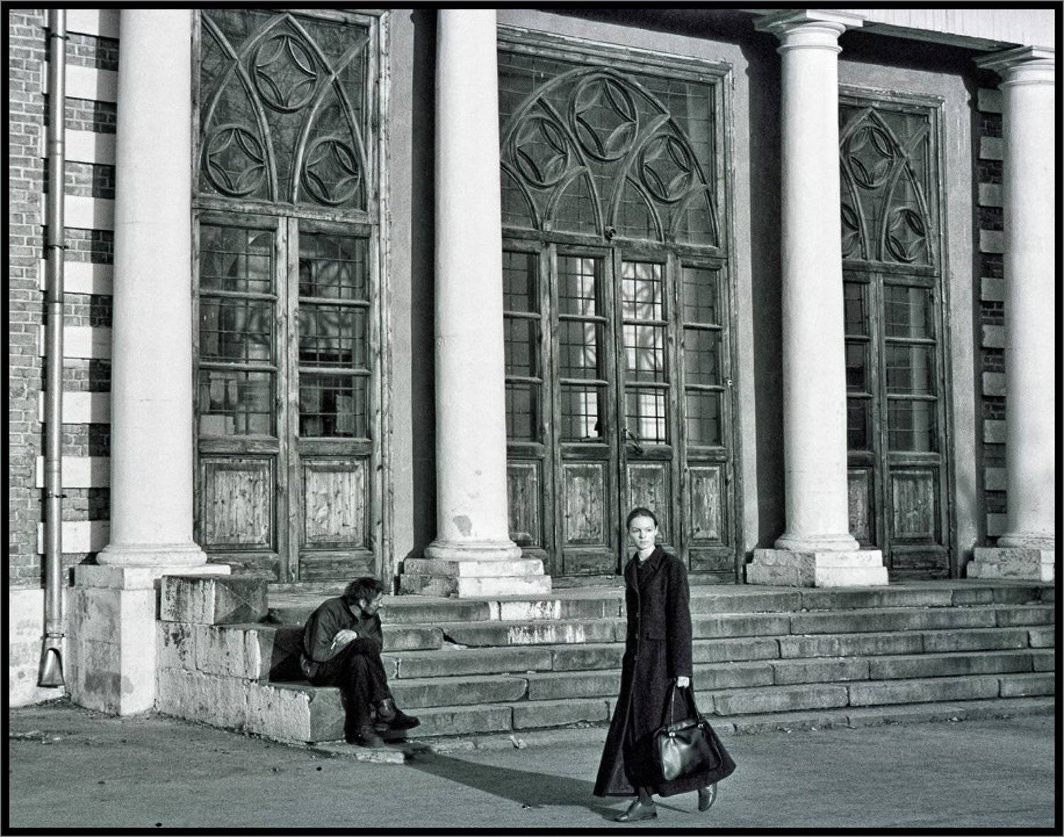 Девушка и бомж. Автор: Лунный Ежик , Лунный Ежик