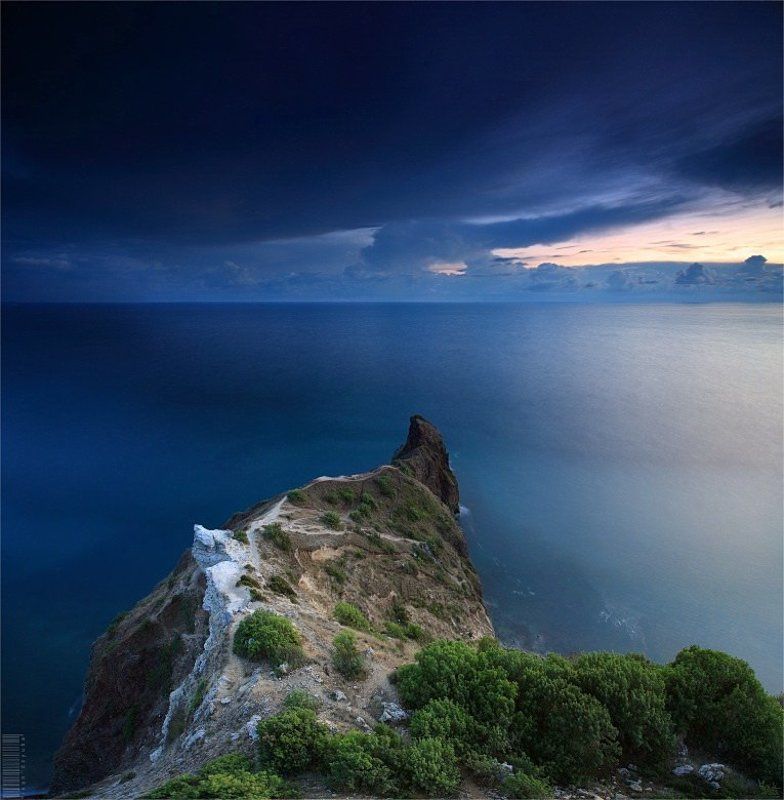 пейзаж Дракон уходит в мореphoto preview