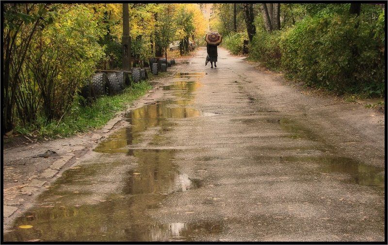 В уездный городок пришла осень...photo preview