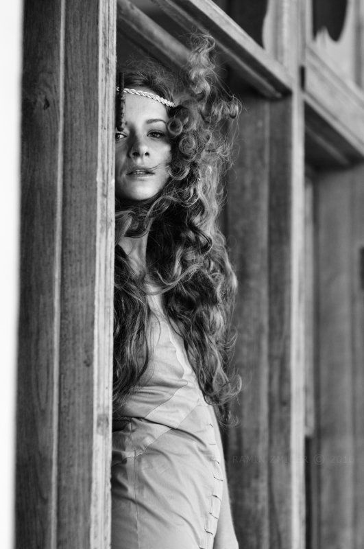 портрет, чб, лето, вихрь, бирюза, ключевые слова Turquoisephoto preview