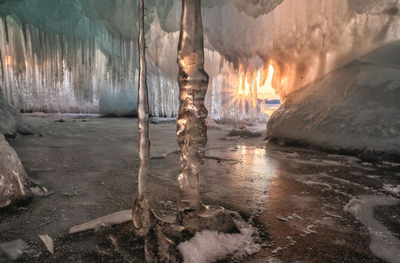 Сквозь ледphoto preview