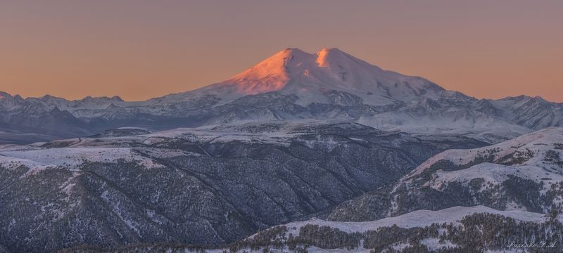 Утро великанаphoto preview
