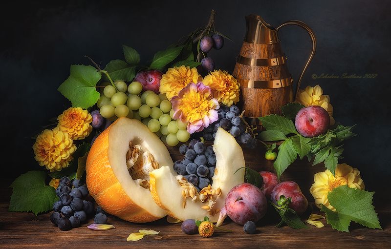 фрукты, дыня, виноград, натюрморт С дынейphoto preview