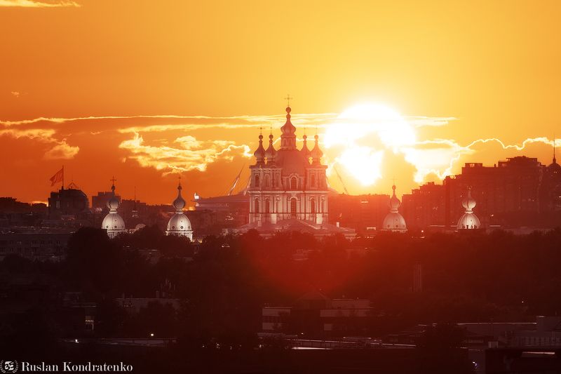 санкт-петербург, закат, смольный собор, прострел, time blending, композитная фотография, смольный, смольный собор, газпром арена, зенит арена Закат за Смольным соборомphoto preview