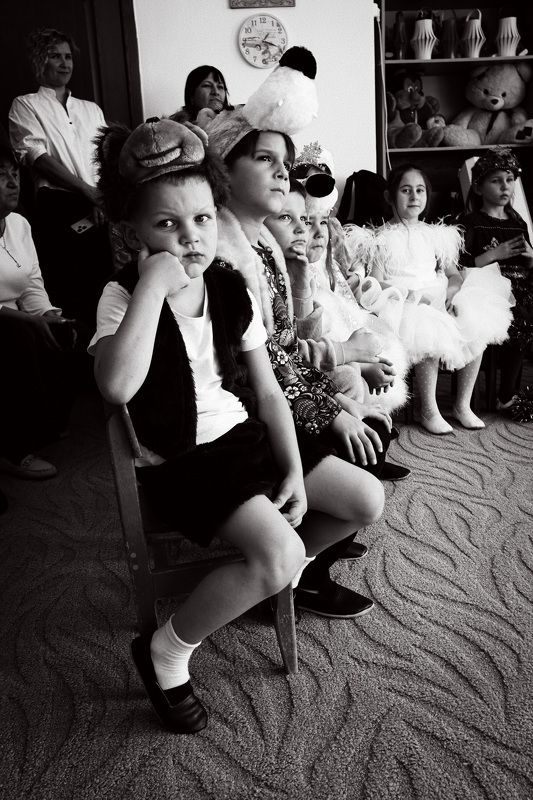 портрет, жанр, монохром, дети, новый год УТРЕННИК в настоящем детском садуphoto preview