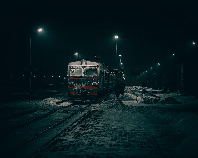 train, street, winter, town, evening, night, поезд, электричка, зима, вечер, ночь, город Электричка морозным вечеромphoto preview