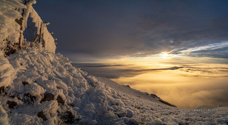 облака, рассвет, восход, низкая облачность, горы, зима, снег Международный день гор 2023photo preview