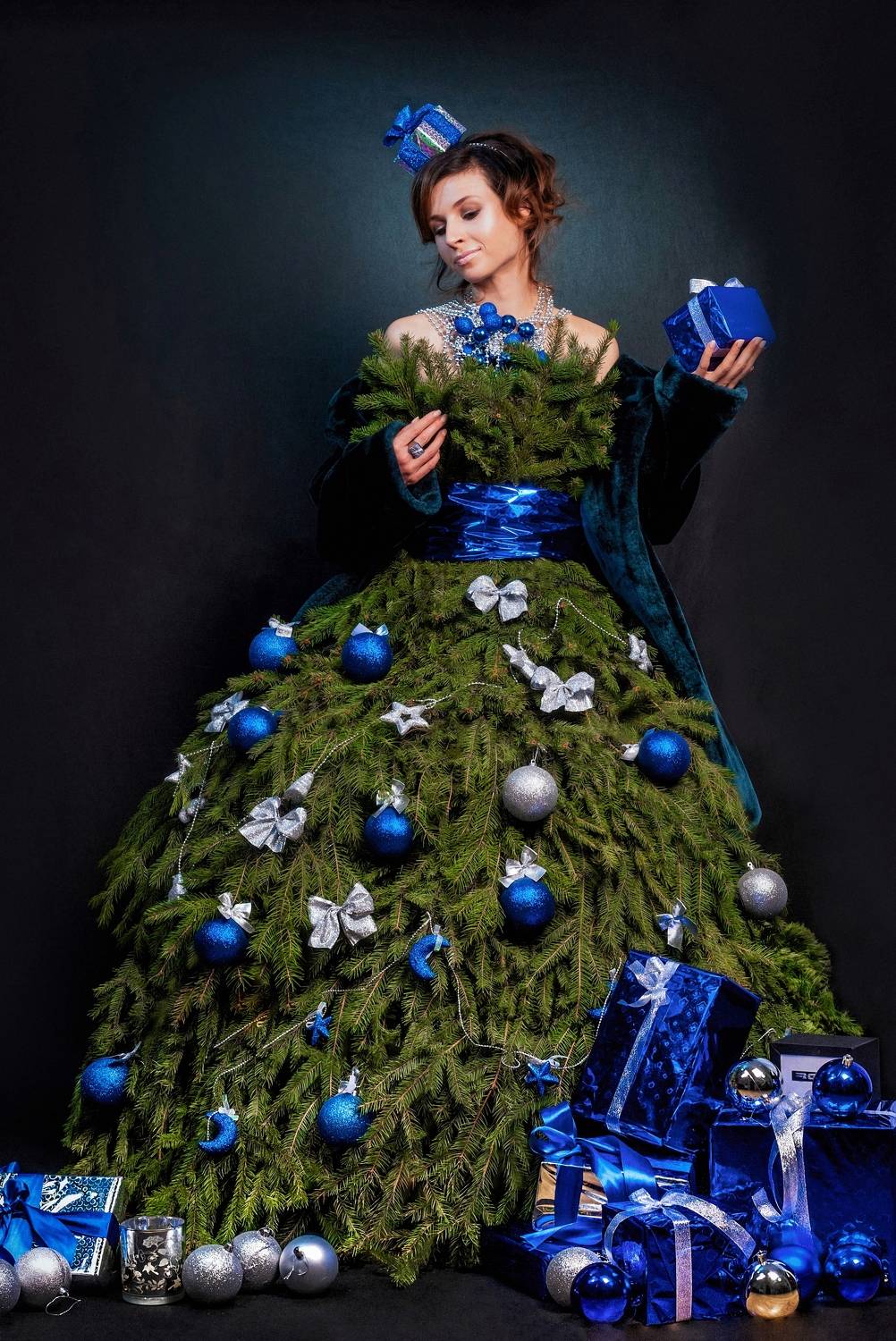 С Наступающим Новым годом!. Автор: Евгений Дёгтев елка, новогодняя, образ, Евгений Дёгтев