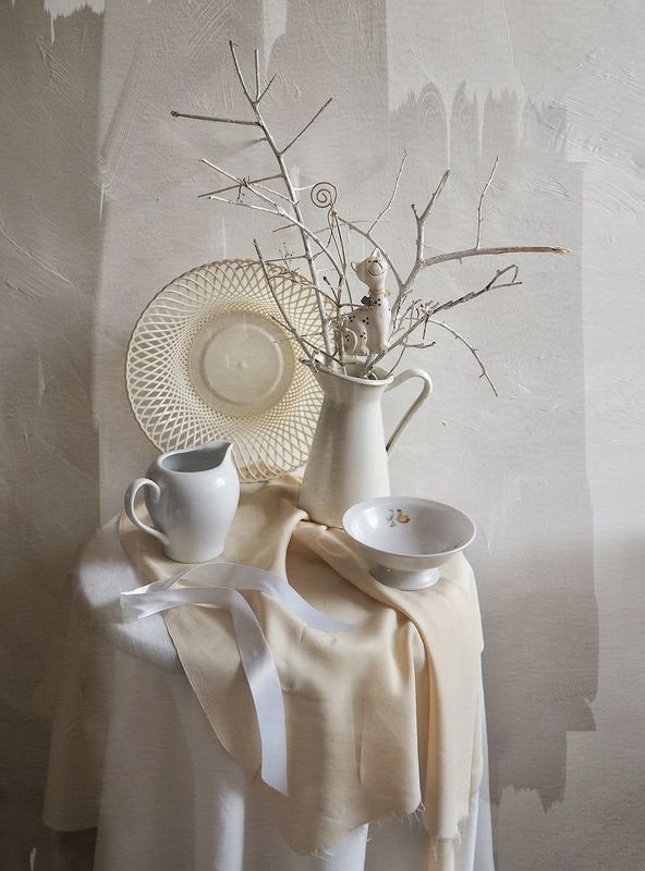 В оттенках белогоphoto preview