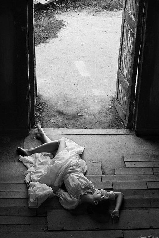 Beauty dress model модель платье Красоты белое платье. девушка Кино городок white dress . girl Cinema town beautiful beauty girl light summer sun sunset портрет In the endphoto preview