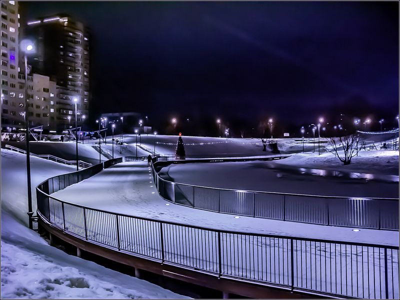 В вечернем сквереphoto preview