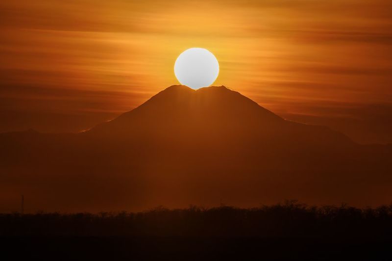 кавказ, горы, закат, солнце, эльбрус, гора, кабардино-балкария, sun, sunset, солнце за горой Яркое солнце над горойphoto preview