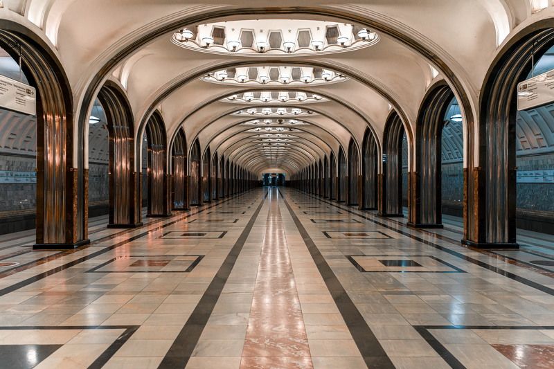 Ночь в метроphoto preview