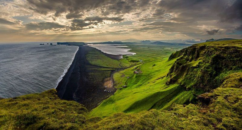 Greenland & black beach (Reynisfjara, Iceland)photo preview