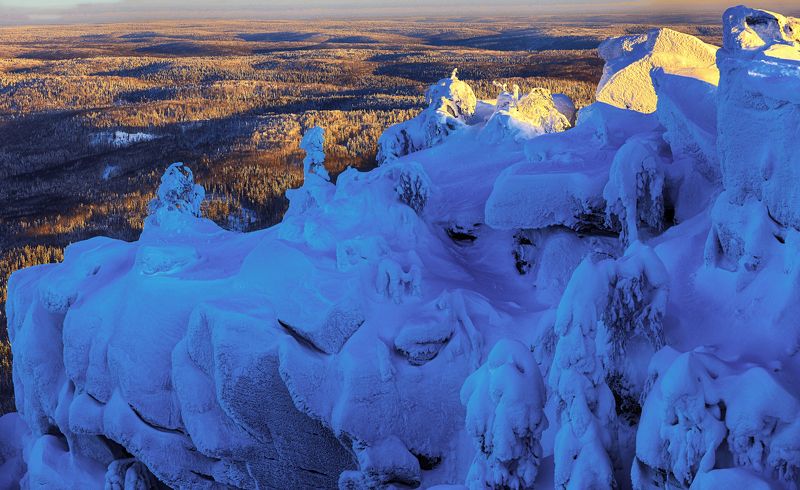 Урал, зима Холодная сторона горыphoto preview