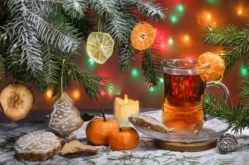 натюрморт, новогодний, игрушки, чай, пряники photo preview