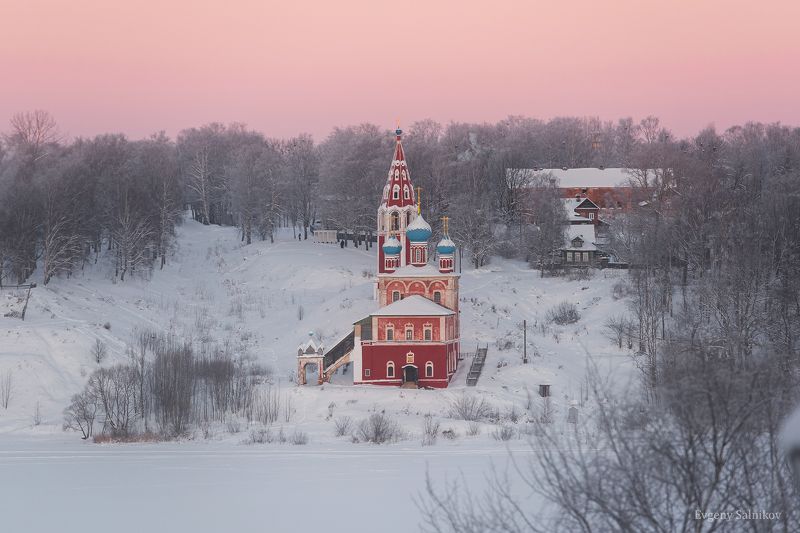 зима закат розовое небо тутаев романов-борисоглебск Зимний закат и Романовский берег фото превью
