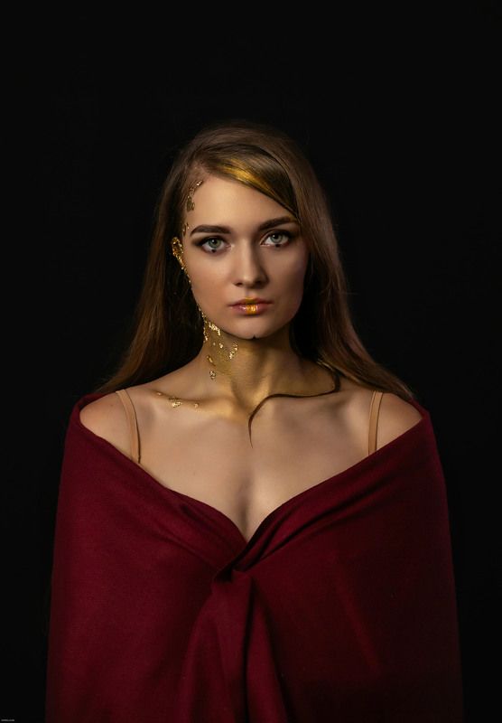 девушка, взгляд, макияж, бордовый Кристинаphoto preview