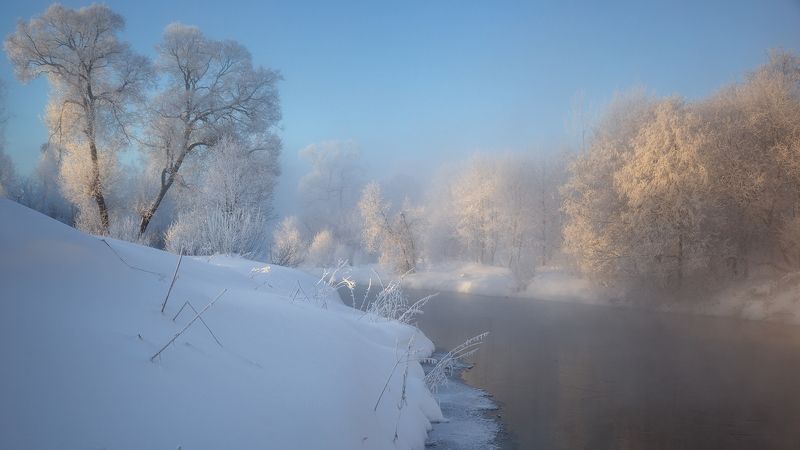 Зимнее утро на Истреphoto preview