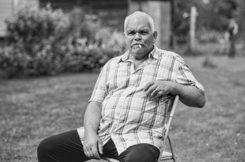 пленка, ilford, чб, bw, hp5, nikon, film, analog, b&w, portrait, портрет, мужскойпортрет, Портрет курящего мужчины фото превью