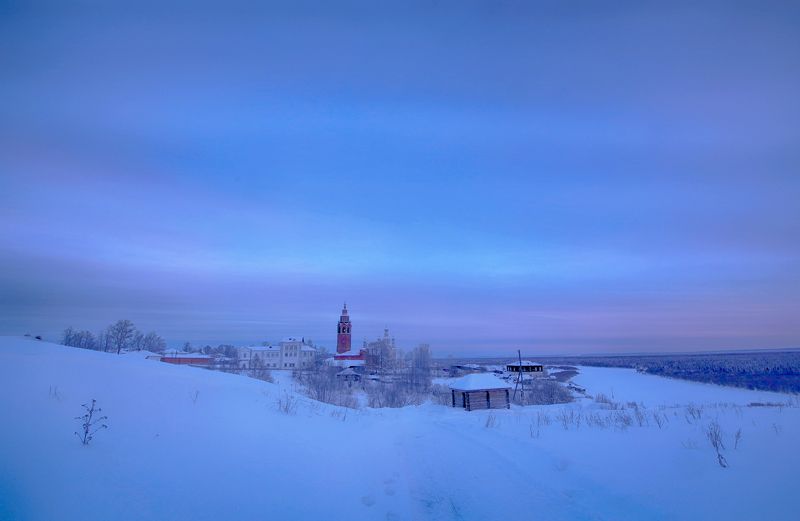 Холодное утро в северном  городе Чердыньphoto preview