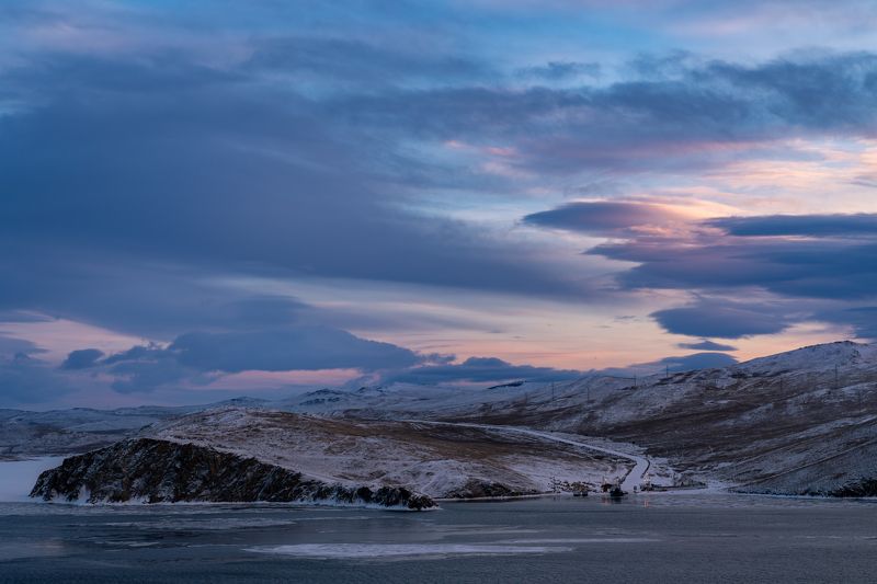 байкал, малое море, ольхонские ворота, ольхон Вид на пролив Ольхонские воротаphoto preview