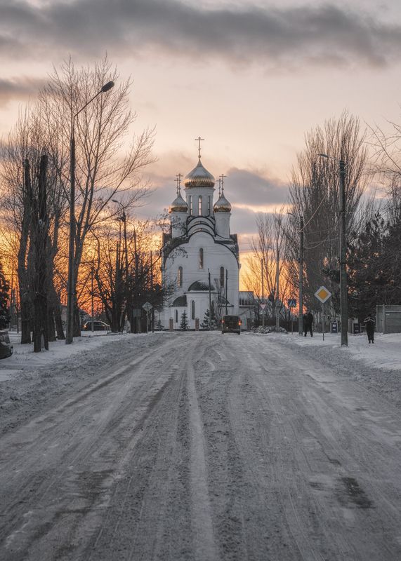храм, церковь, город, дорога photo preview