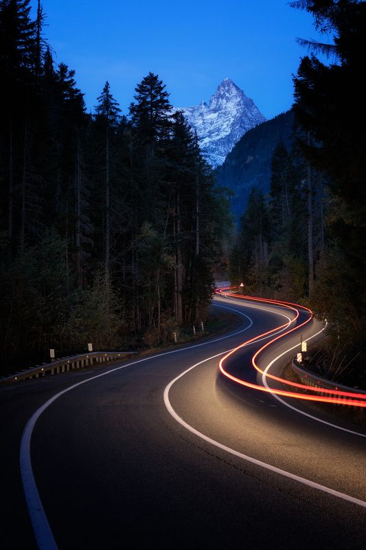 горы домбай рассвет пейзаж ночь фары небо природа Рассветная Белалакая фото превью