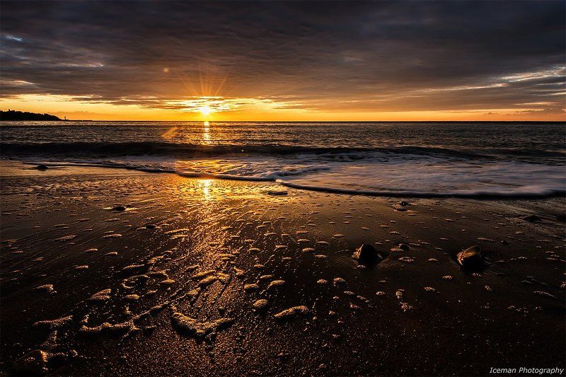 Он всегда там и всегда поднимаетсяphoto preview