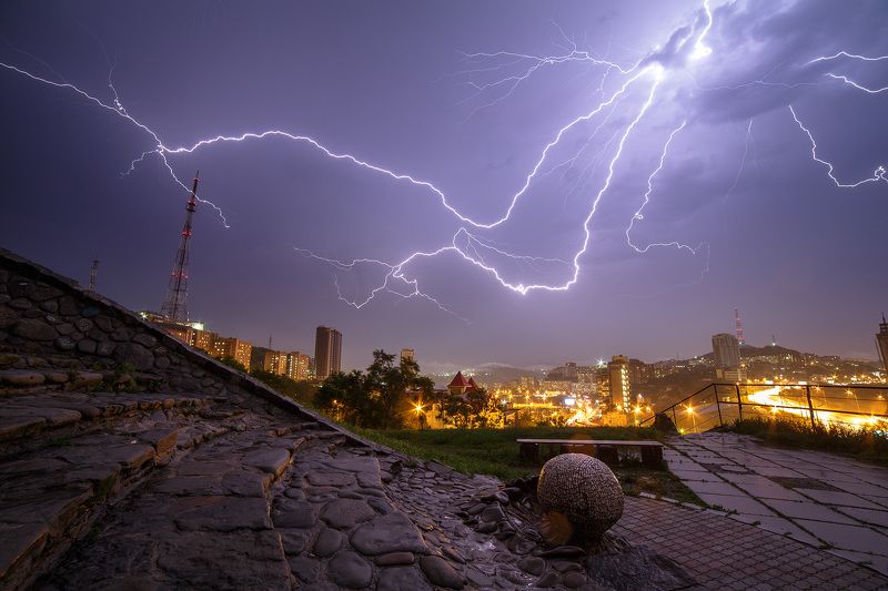 ночь, гроза, владивосток, молния, приморский край Вторжениеphoto preview