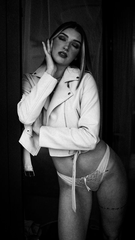 girl, portrait, black and white, model *photo preview