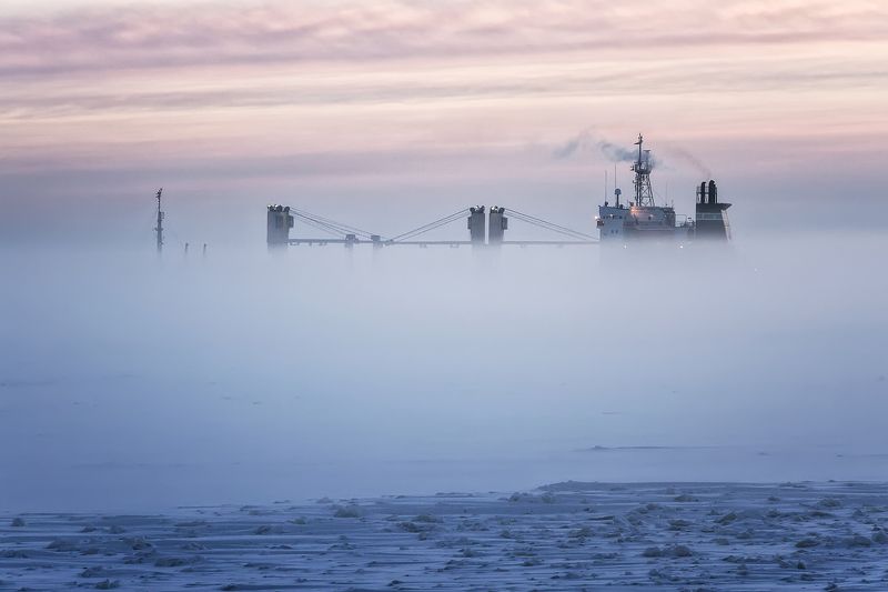 зима, мороз, снег, туман, берег, корабль, река, северная, двина, архангельск Утонувший в туманеphoto preview