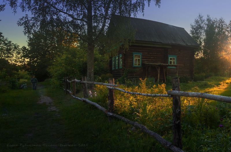 кострома, костромская область, щелыково, никола бережки, островский район, деревянный дом, село, деревня, закат, вечер photo preview