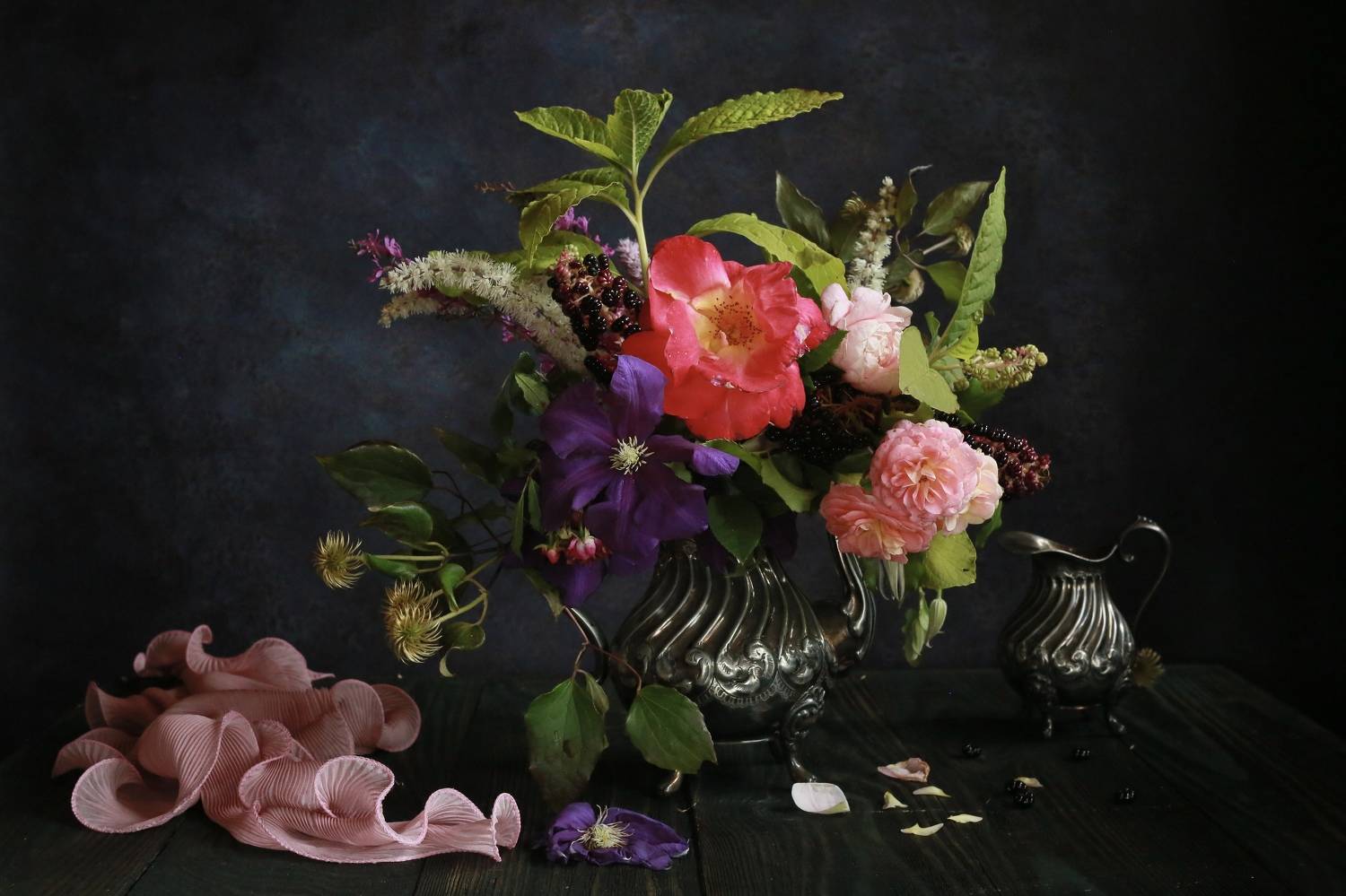 Букет с розами и клематисом. Автор: Alena Gershfeld Букет bouquet roses розы Кэнон canon клематис, Alena Gershfeld