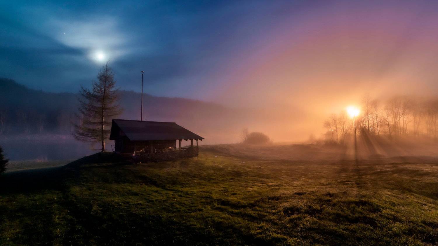 Луна vs Натриевый фонарь. Автор: Yuri Ovchinnikov , Yuri Ovchinnikov