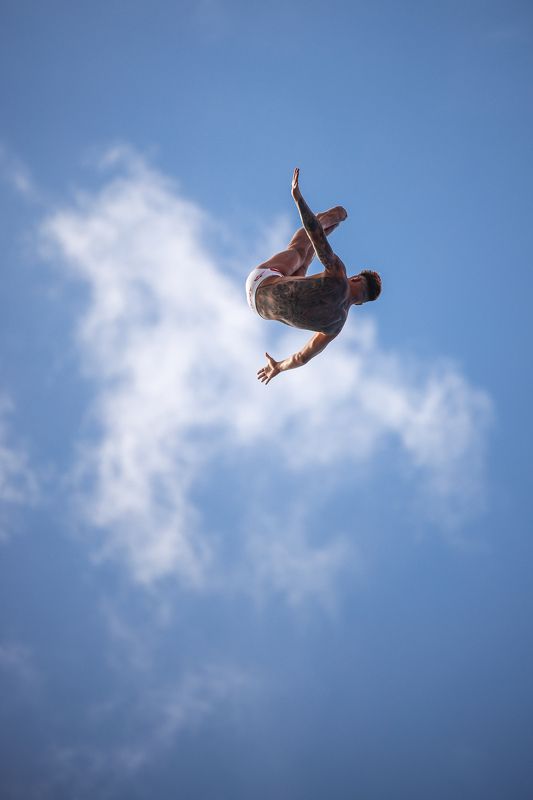 High-divingphoto preview