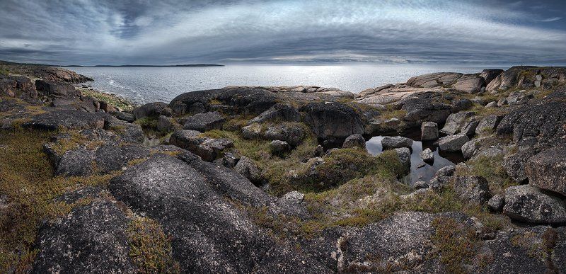 На каменистых берегах фото превью