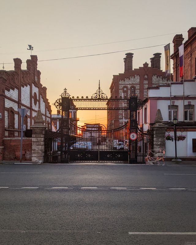 Где-то на улицах волжского городаphoto preview