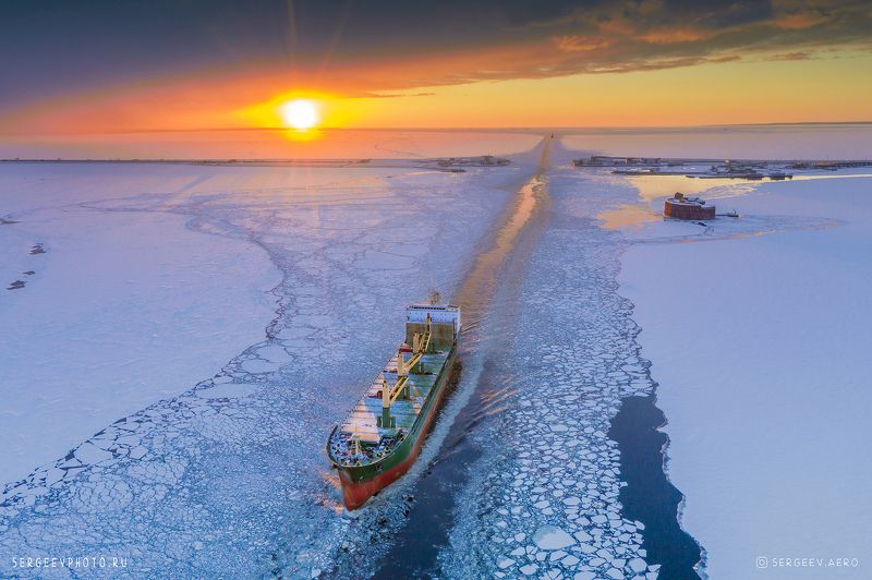 кронштадт, санкт-петербург, корабль, лёд, закат, вечер, солнце, форт, танкер, дрон, вид сверху, питер, санкт петербург, kronstadt, st. petersburg, ship, ice, sunset, evening, sun, fort, tanker, drone, top view, petersburg По Кронштадскому корабельному фарватеру... | Along the Kronstadt ship fairway. фото превью
