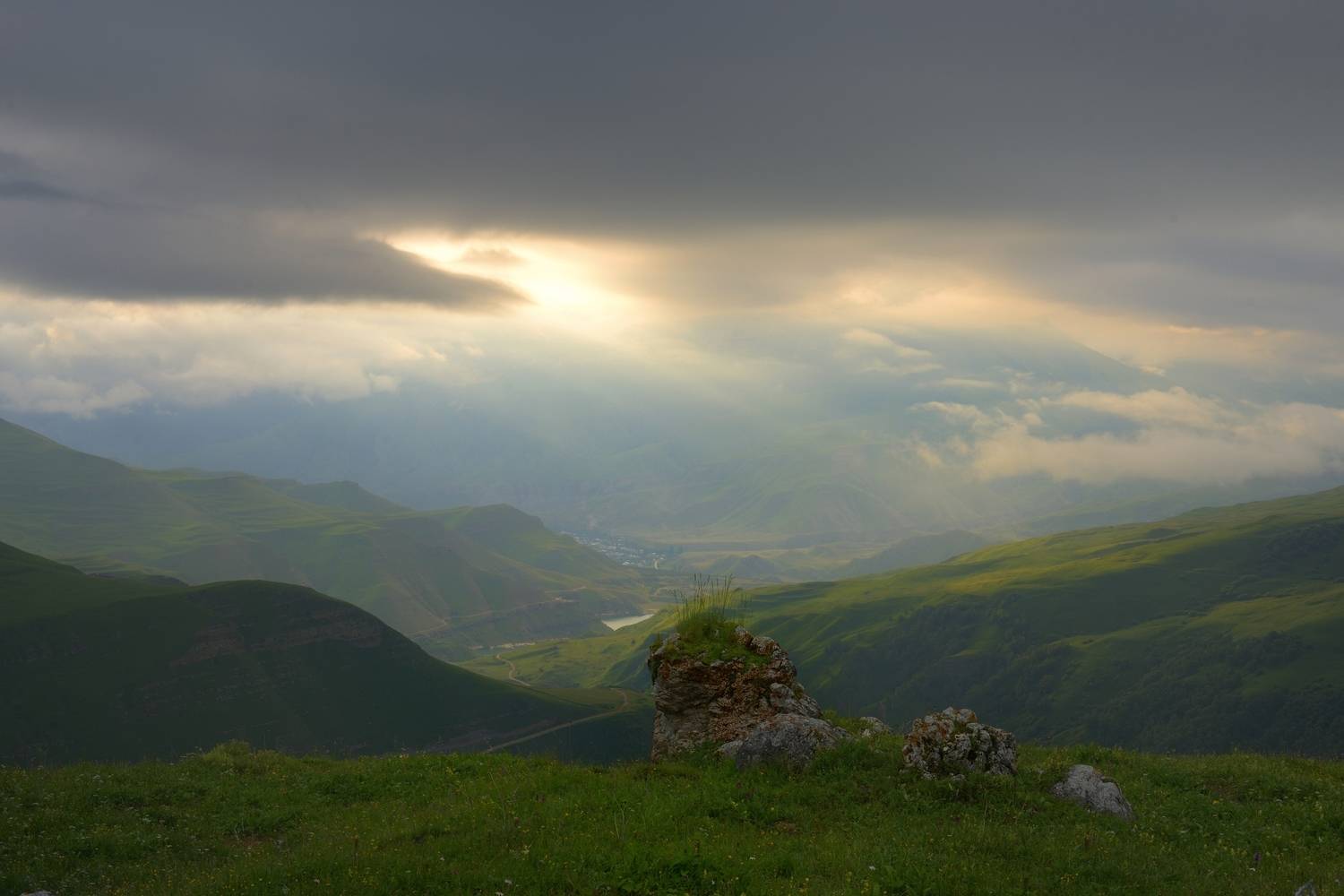 Рассвет в горах Кавказа. Автор: Александр Жарников горы лето кавказ, Александр Жарников