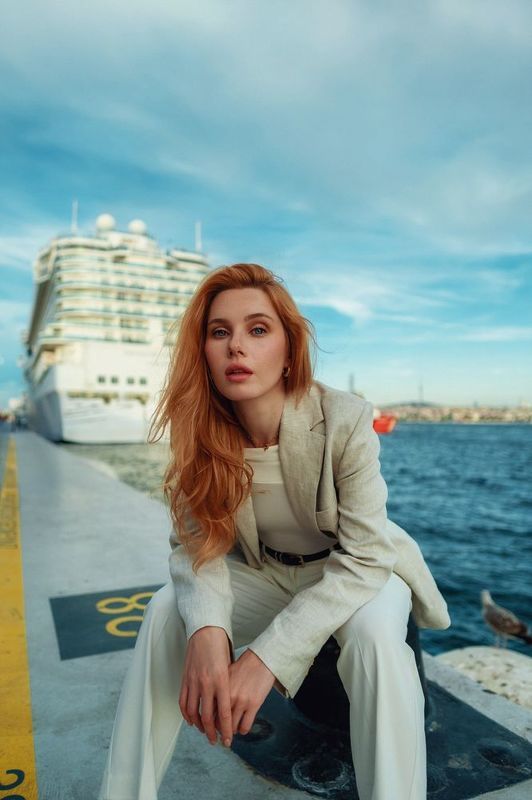 portrait, beautiful, face, pretty, woman, ginger, red, natural, light, fuji, fujifilm, sigma, 16mm, 24mm, art, daylight, beauty photo preview