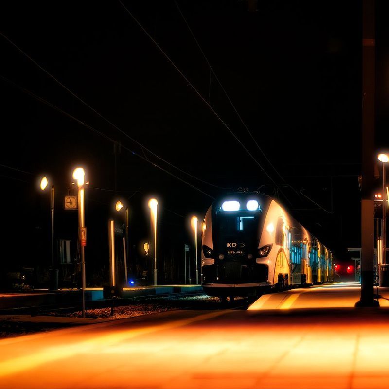 railstation, train, night,  20:57photo preview