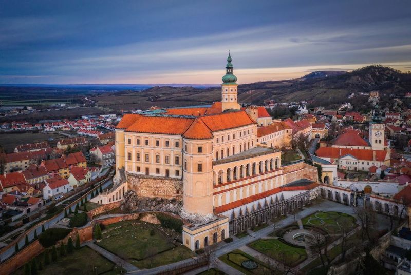 milulov, czech, castle, sunrise, winter, moravia, aerial, january 2024, рассвет, замок, зима, город, чехия, архитектура, моравия, аэросъёмка, микулов, январь 2024 Mikulov Castle - Baroque with a touch of winephoto preview