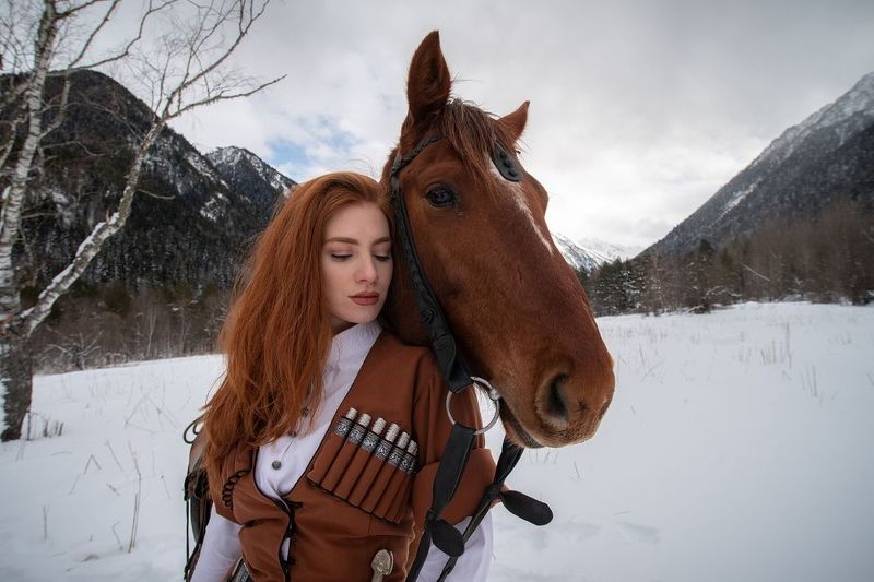 лошадь, всадник, наездница, горцы, черкеска, рыжая, рыжеволосая, кавказ, карачаево-черкесия, зима, снег, горы, архыз АМАЗОНКАphoto preview