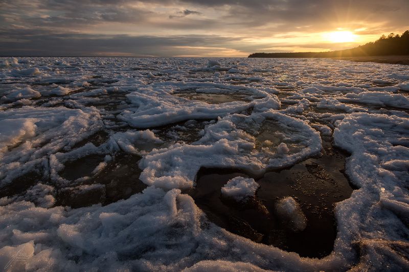 Ледоход на Ладожском озере фото превью