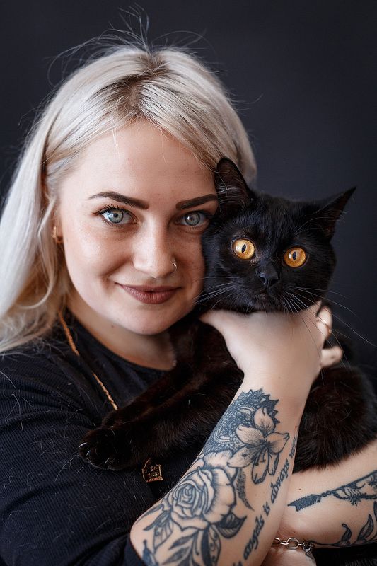 Леди Олеся и её шерстяные бандитыphoto preview