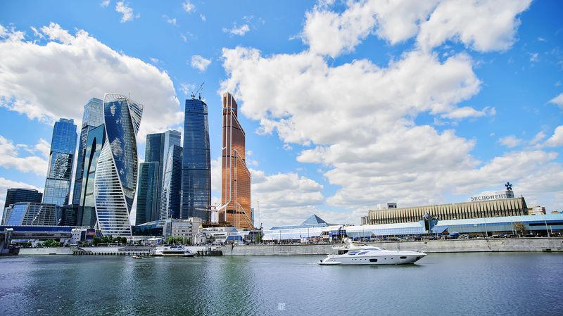 моска, город  москва сити деньphoto preview