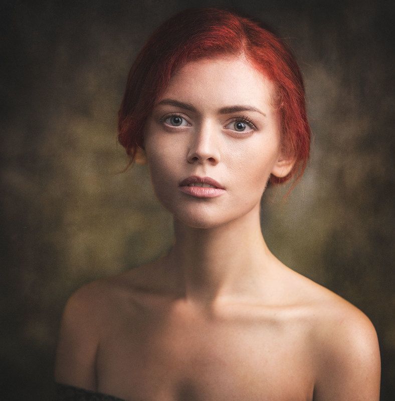 портрет девушки, студия, 2015 Екатеринаphoto preview