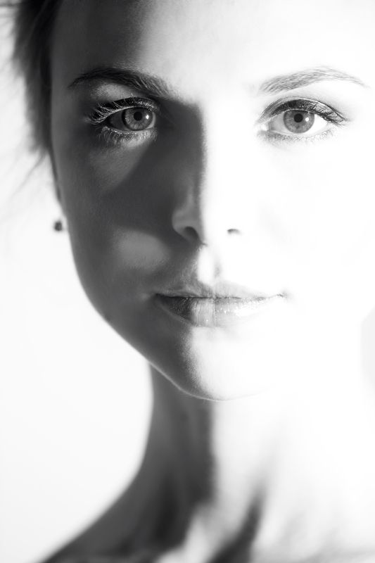 актриса Ева Авеева, фотограф Валерий Пименов, актерское портфолио Портрет актрисы Евы Авеевойphoto preview