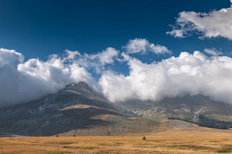 Где-то в горахphoto preview